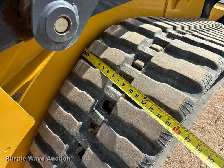 image for item DO7156 2022 John Deere 317G tracked skid steer loader