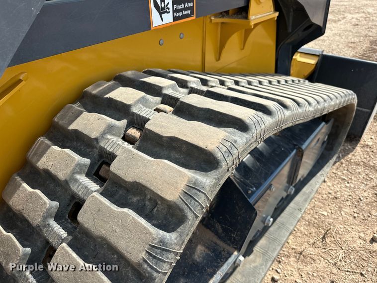 image for item DO7156 2022 John Deere 317G tracked skid steer loader
