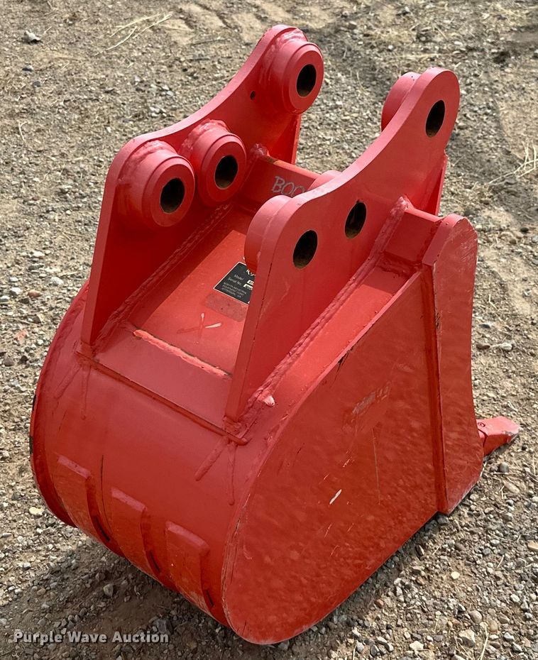 image for item DO7162 Kubota  K7793 mini excavator bucket