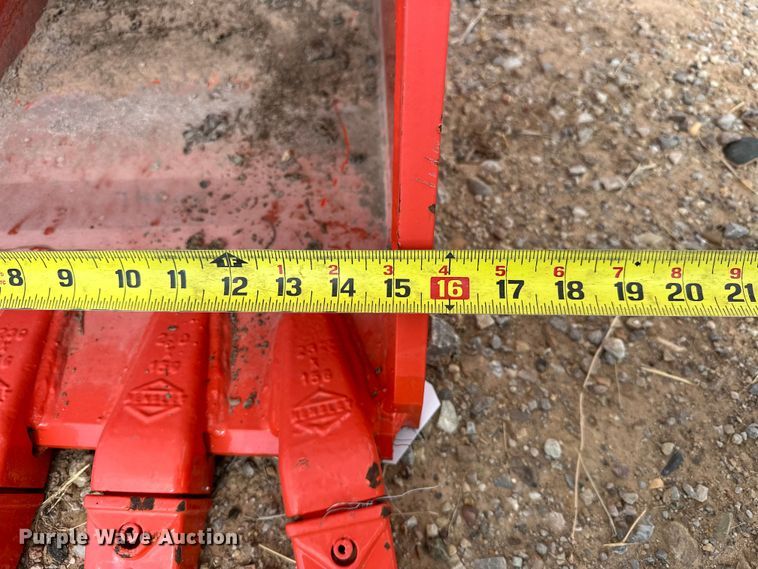 image for item DO7162 Kubota  K7793 mini excavator bucket