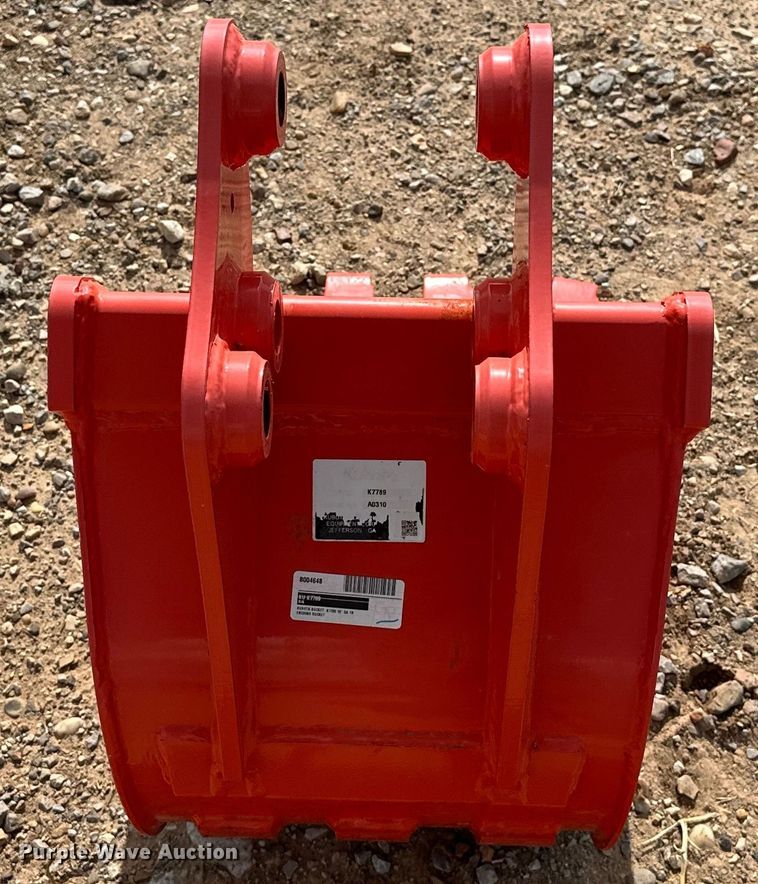 image for item DO7163 Kubota  K7789 mini excavator bucket 