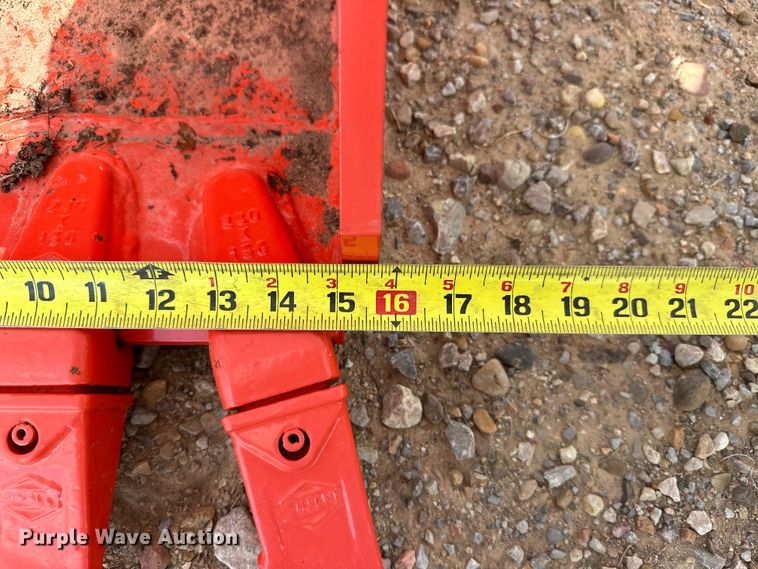 image for item DO7163 Kubota  K7789 mini excavator bucket 