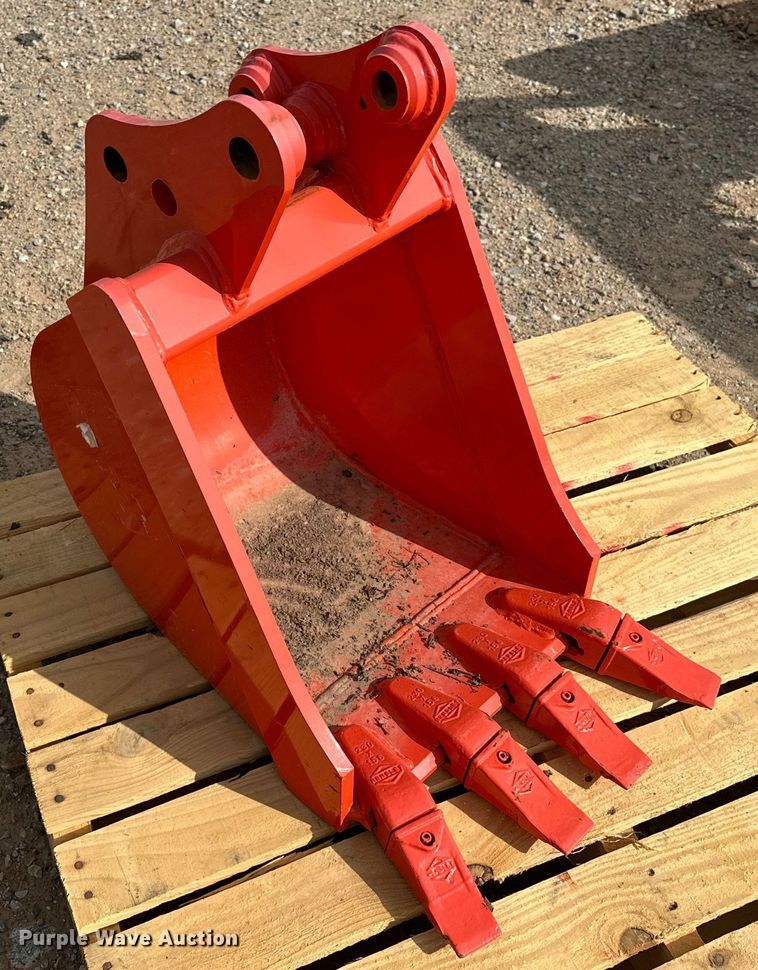 image for item DO7165 Kubota  K7789 mini excavator bucket 