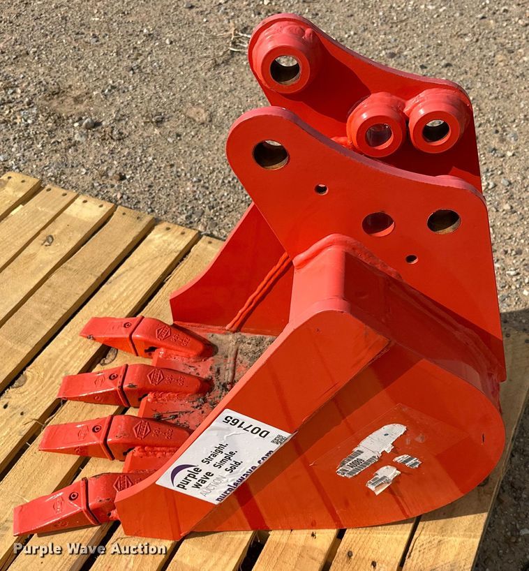 image for item DO7165 Kubota  K7789 mini excavator bucket 
