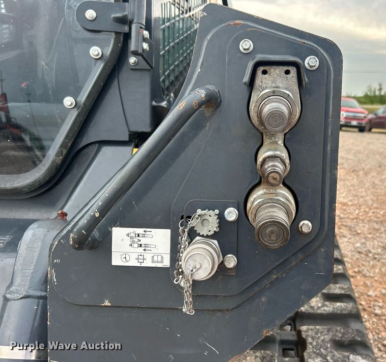 image for item DO7456 2017 John Deere 331G tracked skid steer loader