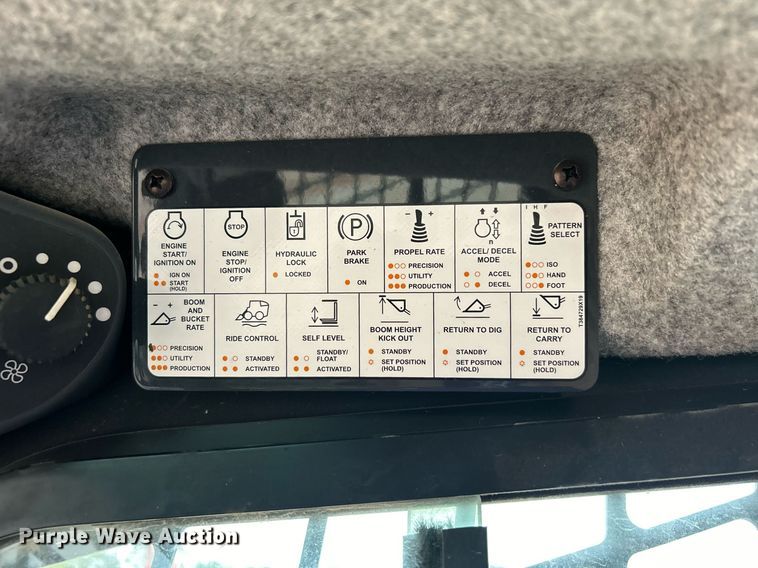 image for item DO7456 2017 John Deere 331G tracked skid steer loader