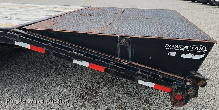 image for item DP0981 2014 PJ equipment trailer