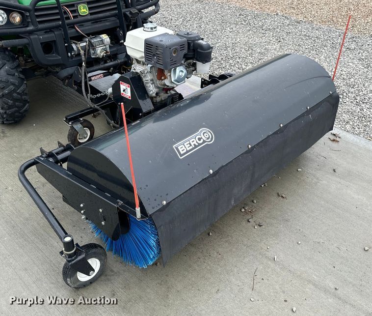 image for item DP6667 Berc Mac 700516 broom