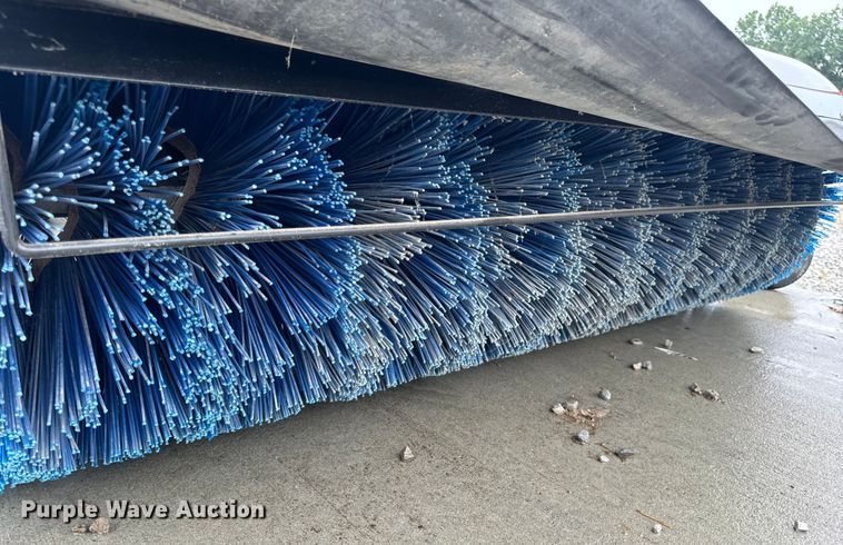 image for item DP6667 Berc Mac 700516 broom