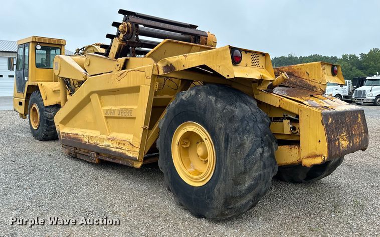 image for item DP6668 1981 John Deere  862 elevating scraper