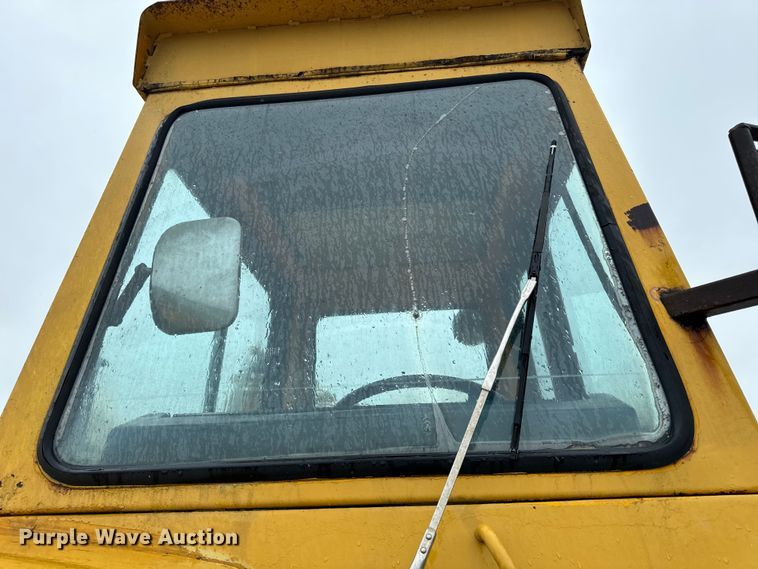 image for item DP6668 1981 John Deere  862 elevating scraper