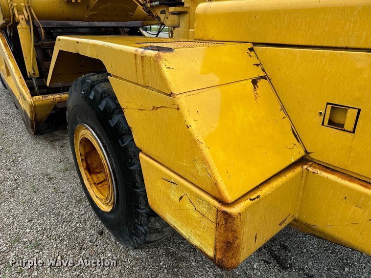 image for item DP6668 1981 John Deere  862 elevating scraper