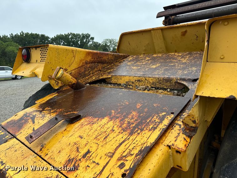 image for item DP6668 1981 John Deere  862 elevating scraper