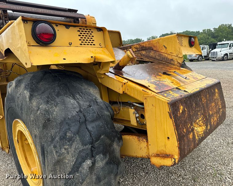 image for item DP6668 1981 John Deere  862 elevating scraper