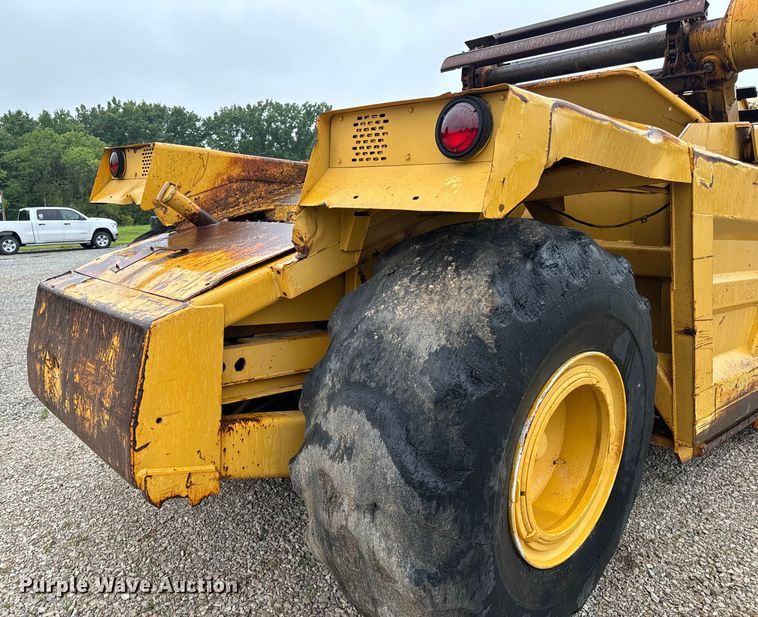 image for item DP6668 1981 John Deere  862 elevating scraper