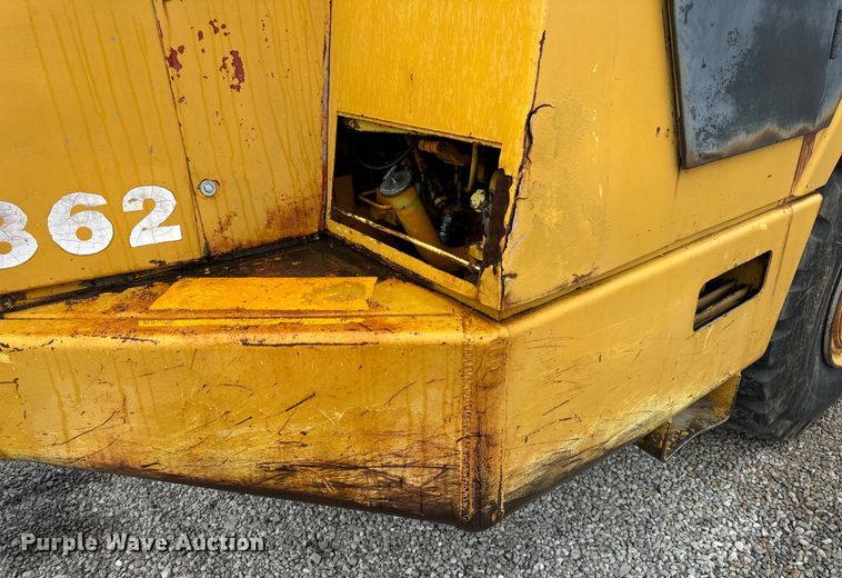 image for item DP6668 1981 John Deere  862 elevating scraper