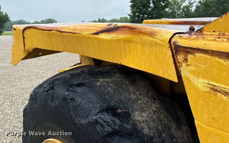 image for item DP6668 1981 John Deere  862 elevating scraper