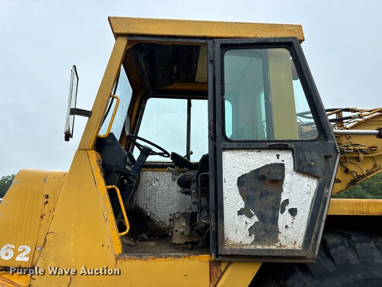 image for item DP6668 1981 John Deere  862 elevating scraper