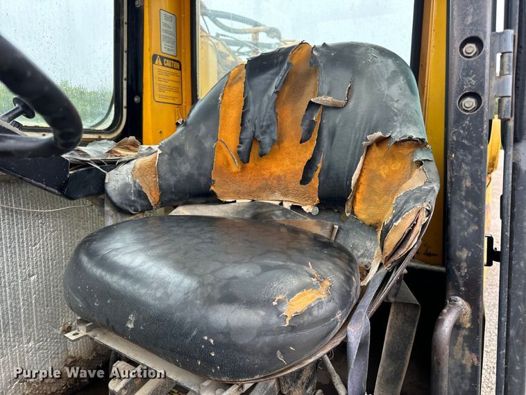 image for item DP6668 1981 John Deere  862 elevating scraper