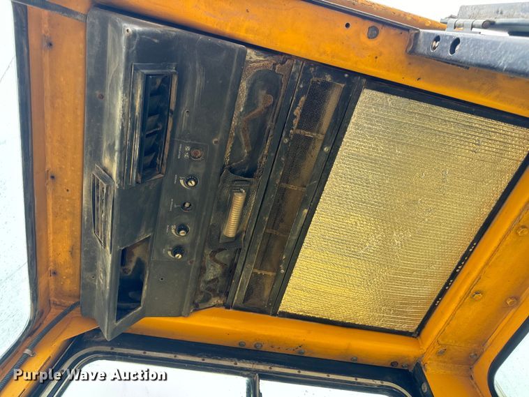 image for item DP6668 1981 John Deere  862 elevating scraper