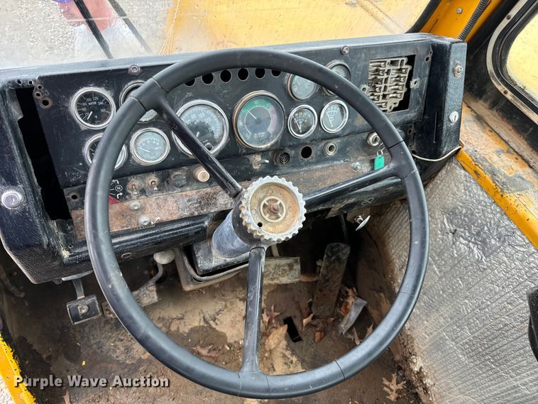 image for item DP6668 1981 John Deere  862 elevating scraper