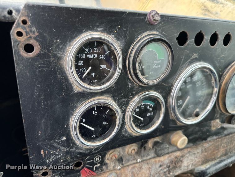 image for item DP6668 1981 John Deere  862 elevating scraper