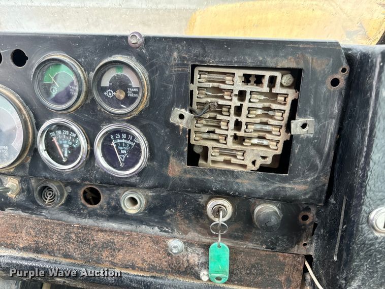 image for item DP6668 1981 John Deere  862 elevating scraper