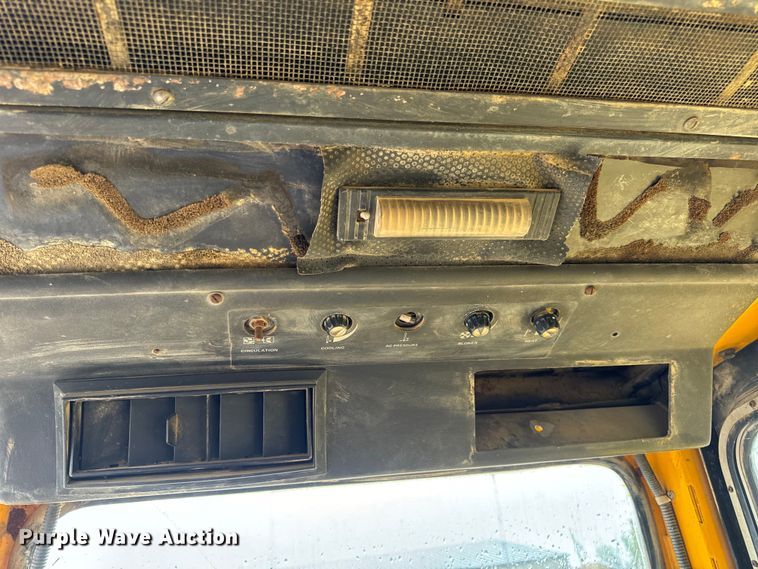 image for item DP6668 1981 John Deere  862 elevating scraper