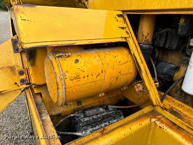 image for item DP6668 1981 John Deere  862 elevating scraper