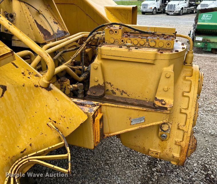 image for item DP6668 1981 John Deere  862 elevating scraper