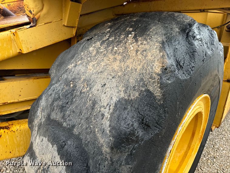 image for item DP6668 1981 John Deere  862 elevating scraper