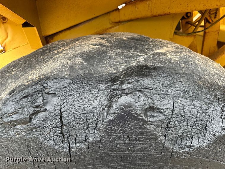 image for item DP6668 1981 John Deere  862 elevating scraper