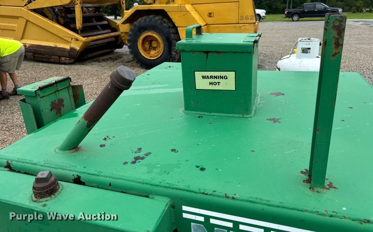 image for item DP6669 1998 Neal HT250T Asphalt Tack melter applicator trailer