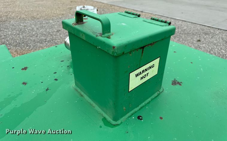 image for item DP6669 1998 Neal HT250T Asphalt Tack melter applicator trailer