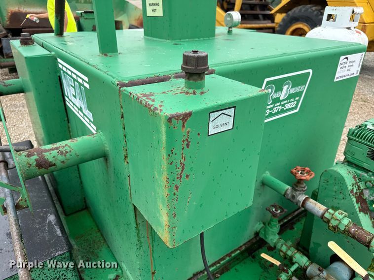image for item DP6669 1998 Neal HT250T Asphalt Tack melter applicator trailer