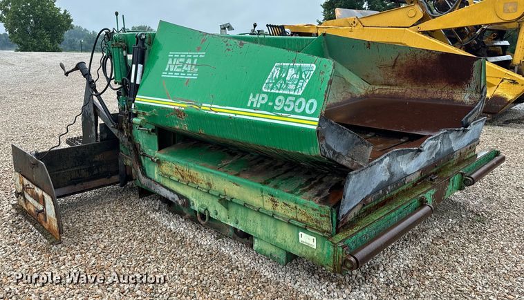 image for item DP6670 1998 Neal HP9500 paver