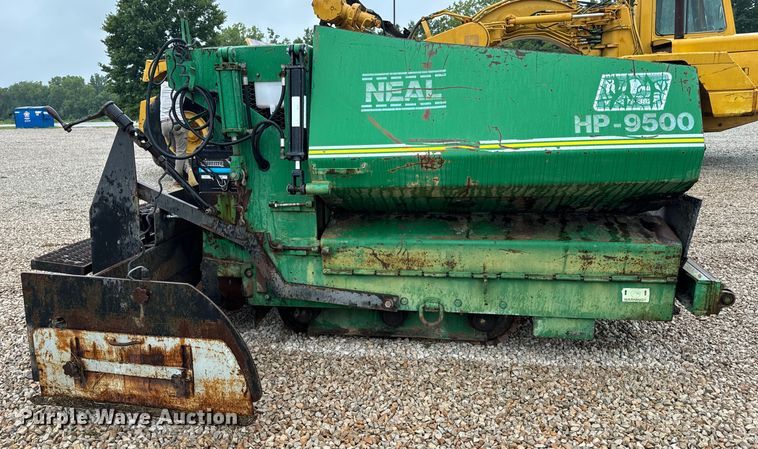 image for item DP6670 1998 Neal HP9500 paver