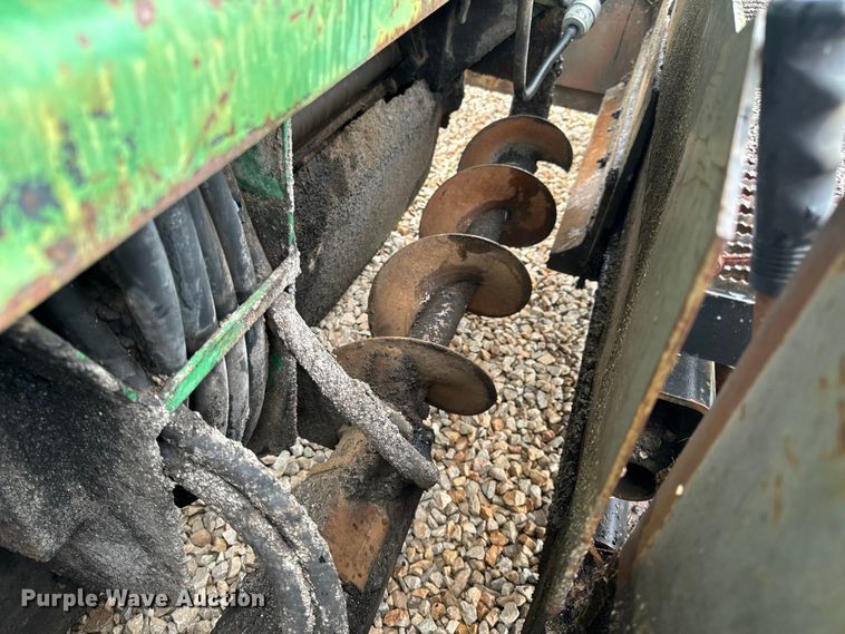 image for item DP6670 1998 Neal HP9500 paver