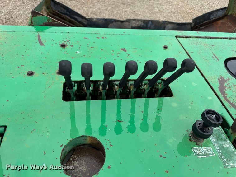 image for item DP6670 1998 Neal HP9500 paver