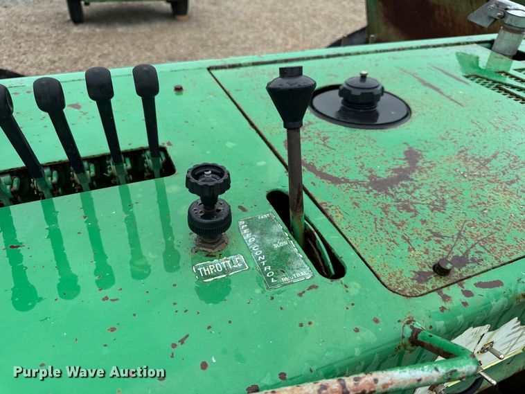 image for item DP6670 1998 Neal HP9500 paver