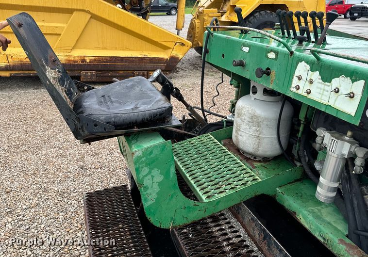 image for item DP6670 1998 Neal HP9500 paver