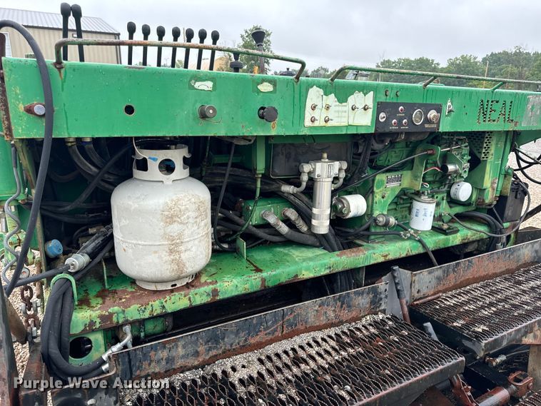 image for item DP6670 1998 Neal HP9500 paver