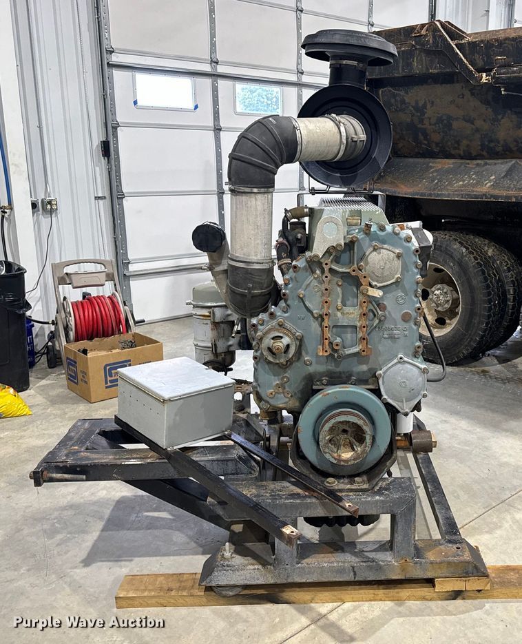 image for item DP6671 1993 Detroit Series 60 engine