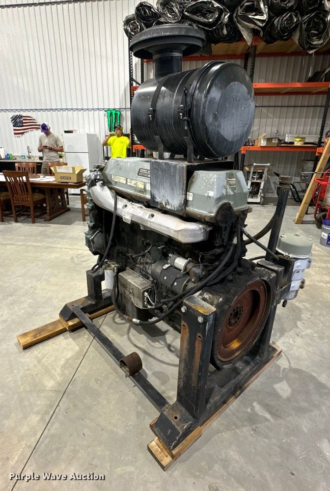 image for item DP6671 1993 Detroit Series 60 engine