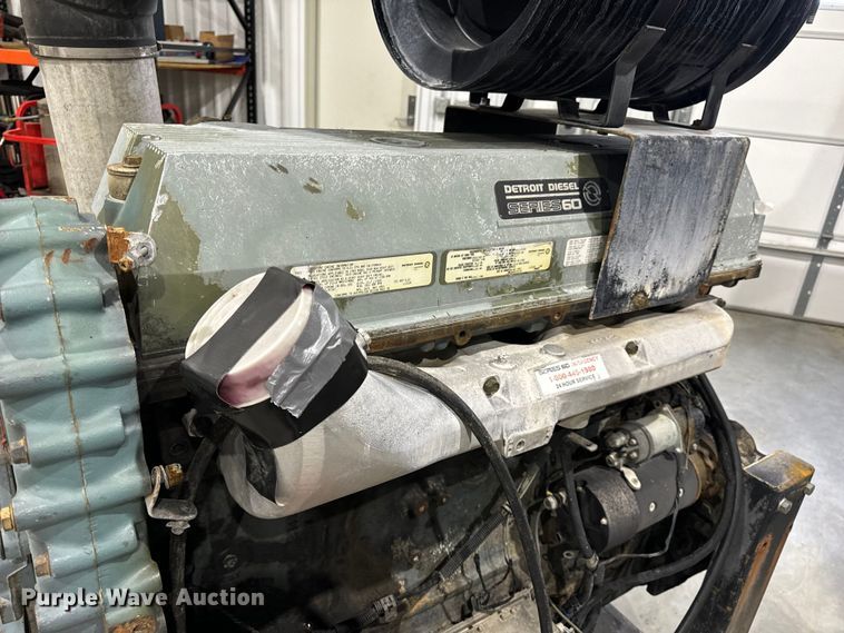 image for item DP6671 1993 Detroit Series 60 engine