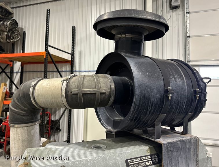 image for item DP6671 1993 Detroit Series 60 engine