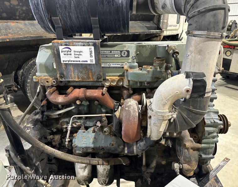 image for item DP6671 1993 Detroit Series 60 engine
