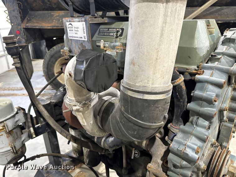 image for item DP6671 1993 Detroit Series 60 engine