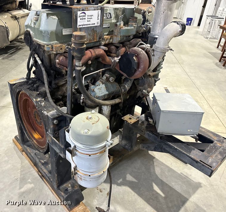 image for item DP6671 1993 Detroit Series 60 engine