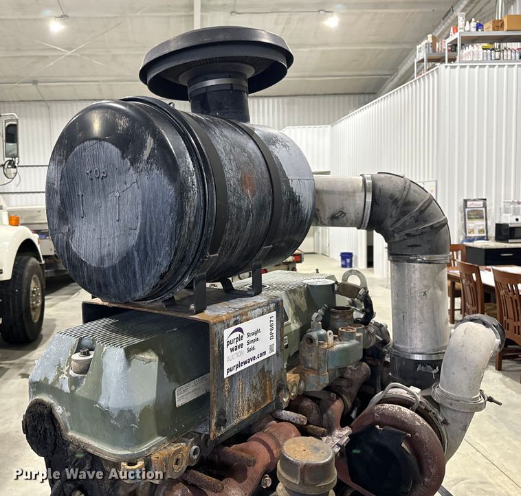 image for item DP6671 1993 Detroit Series 60 engine